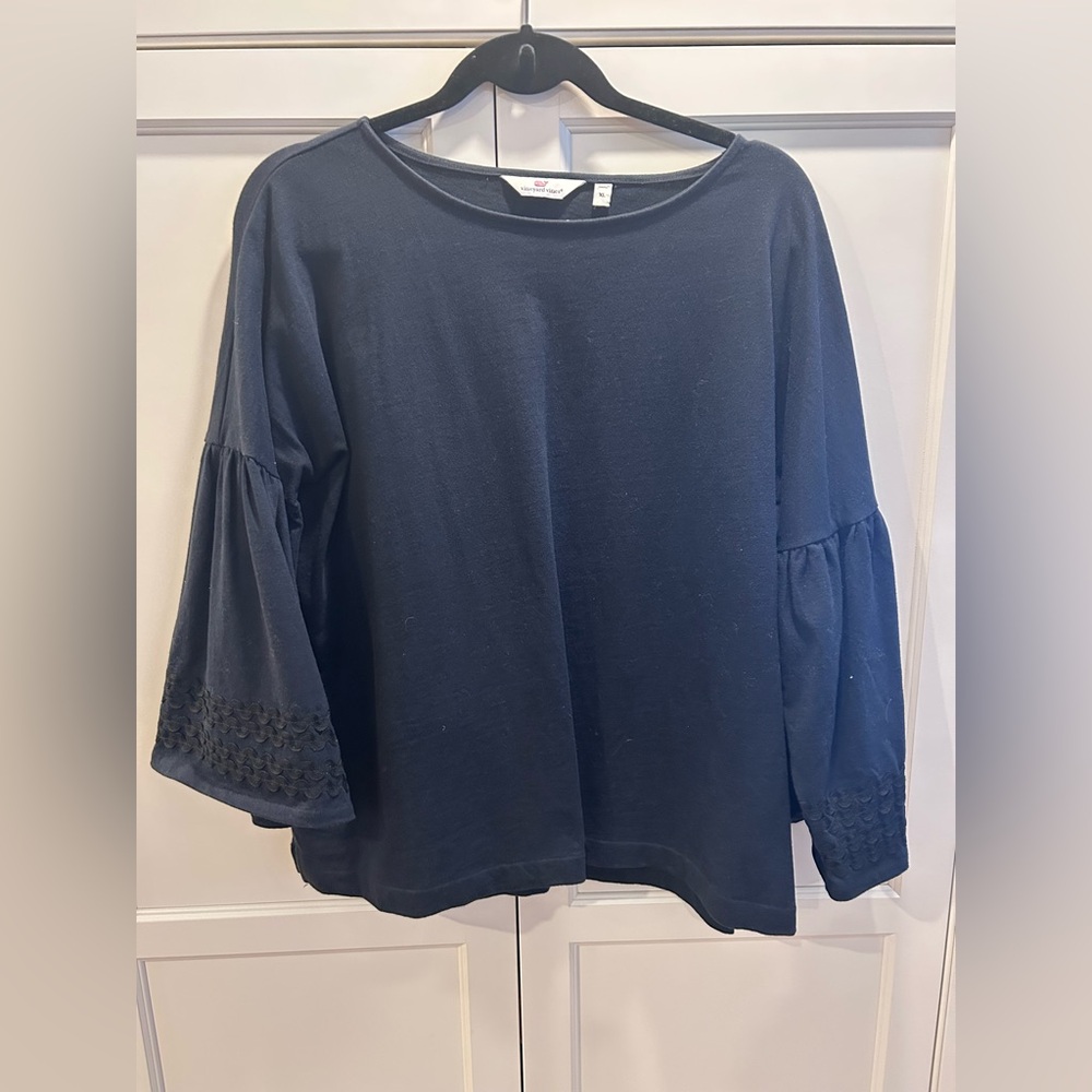 Vineyard Vines Black Top with Bell Sleeves, XL